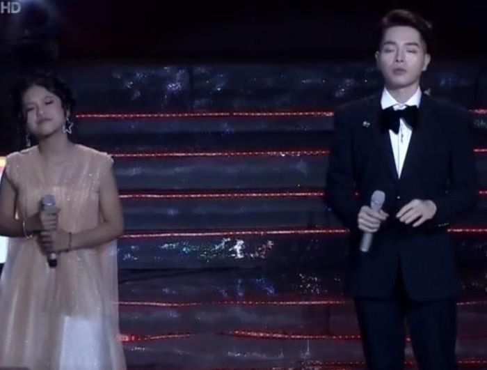 Mở màn phần thi song ca với khách mời, Bảo Hân trình diễn ca khúc "All by myself" với Đức Phúc và được nhạc sĩ Dương Cầm đệm đàn. Đức Phúc chia sẻ, trình diễn với Bảo Hân, nam ca sĩ không thể tin rằng một giọng ca nhí lại có chất giọng nội lực như vậy.