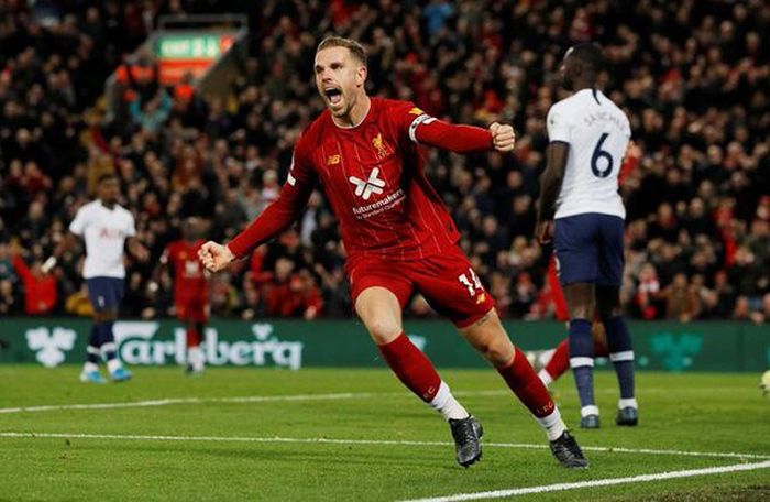 Henderson quân bình tỷ số cho Liverpool