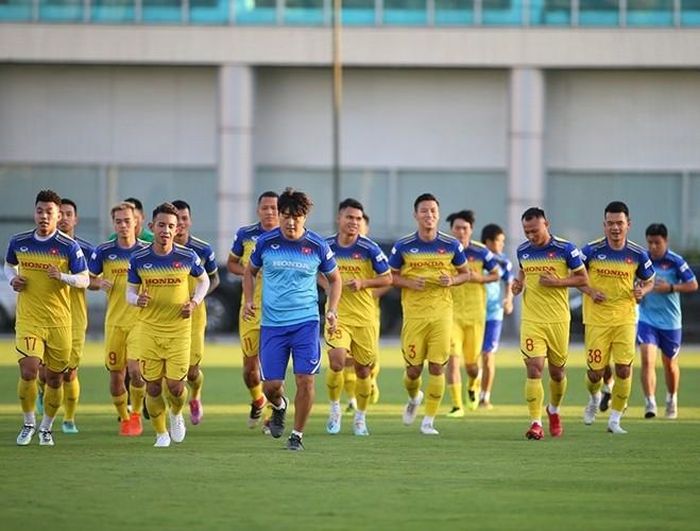 ĐT Việt Nam chủ yếu chạy làm nóng cơ thể