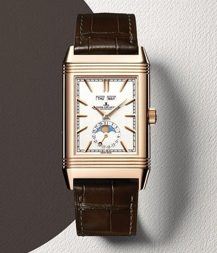 Giá: 581 triệu đồng trên www.jaeger-lecoultre.com.