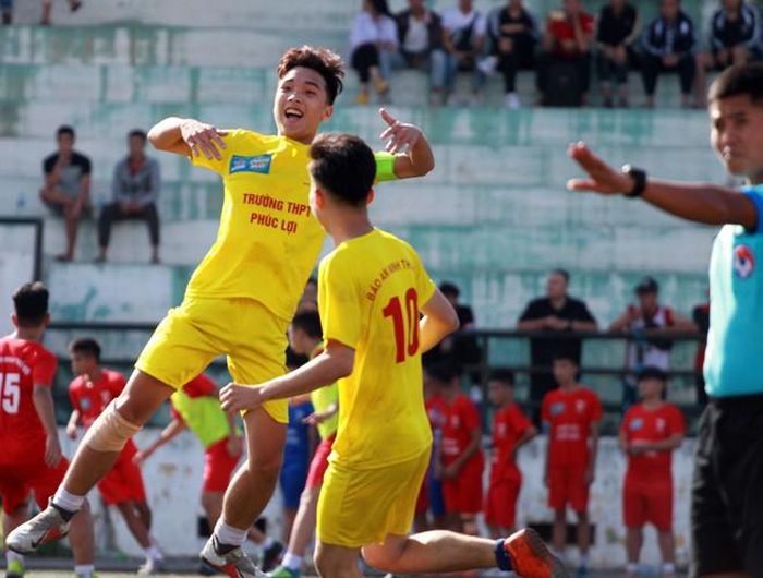  Quãng thời gian sau đó, đội trưởng này còn ghi thêm 2 bàn nữa... 