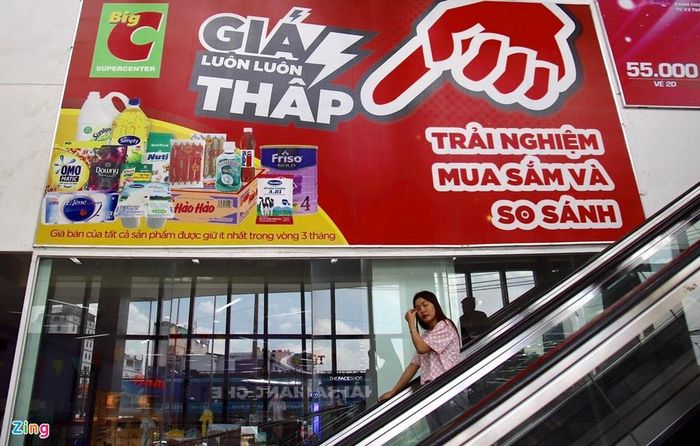Các nhà sản xuất nội đang phụ thuộc nhiều hơn vào kênh phân phối ngoại. Ảnh: Quỳnh Danh.