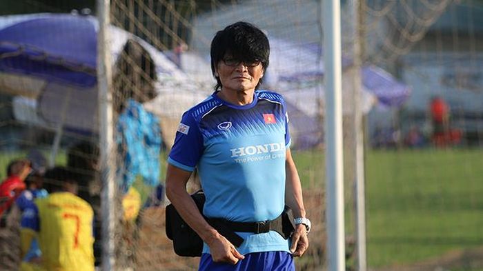 Bác sĩ Choi Ju Young đã thông báo tin vui về chấn thương của Đình Trọng và Văn Đức
