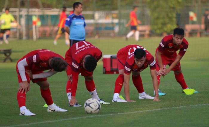 Chiều nay 29/10, đội tuyển Việt Nam đã có buổi tập thứ hai trong đợt tập trung chuẩn bị cho 2 trận đấu với UAE và Thái Lan tại vòng loại World Cup 2022 khu vực châu Á diễn ra vào tháng 11 tới.
