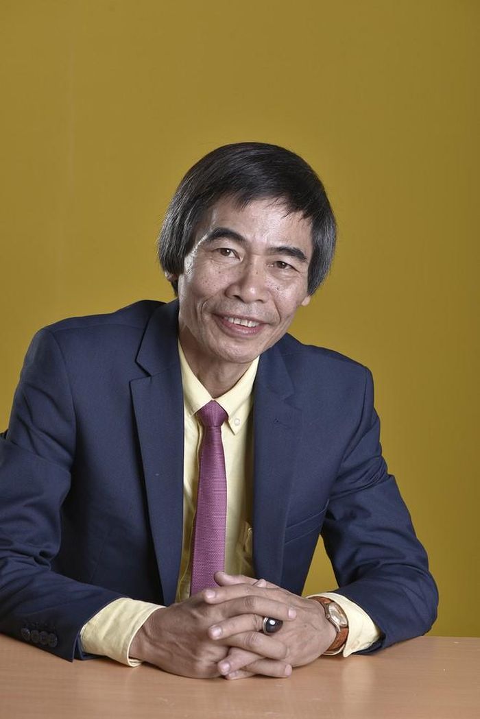 Tiến sĩ Lê Thẩm Dương.