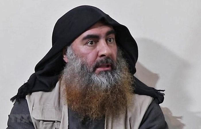 Trong ảnh: Thủ lĩnh IS Abu Bakr al-Baghdadi tại một địa điểm bí mật. (Ảnh: AFP/ TTXVN)