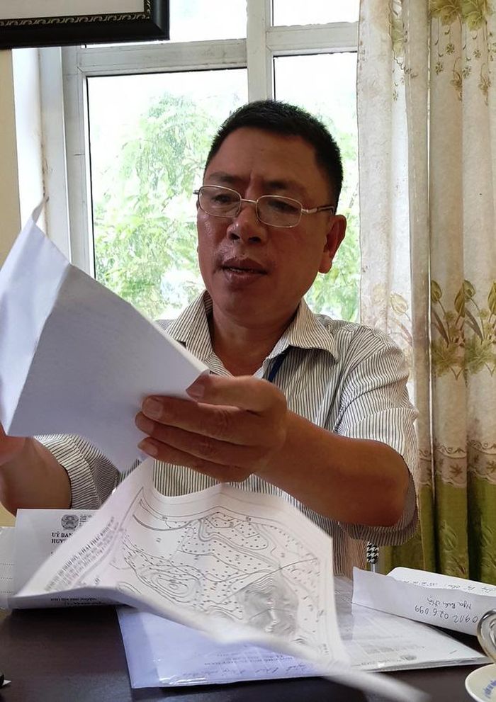 Ông Trịnh Văn Luận – Chủ tịch UBND xã Thọ Tiến trao đổi với phóng viên về thực trạng khai thác đất trên địa bàn xã.