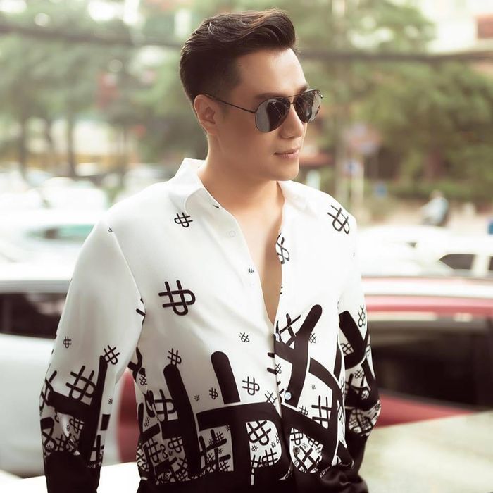 Gương mặt của Việt Anh sau khi chỉnh sửa. 