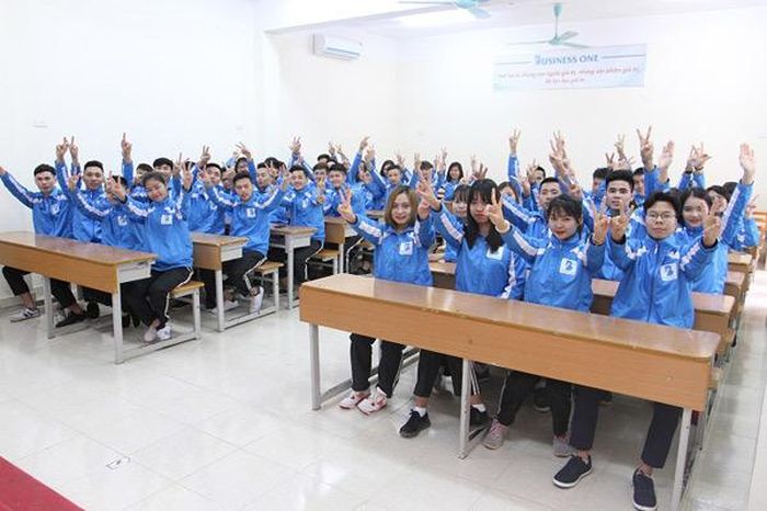 Học sinh tại trường Doanh Nhân CEO Việt Nam