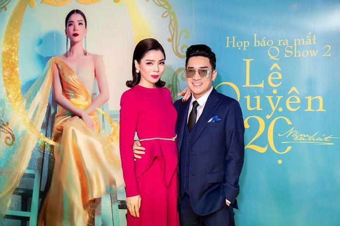 Tại sự kiện, Lệ Quyên thân thiết với ca sĩ Quang Hà. Hai ca sĩ ở bên nhau trong những đêm nhạc lớn của nhau và hỗ trợ nhau rất nhiều. 
