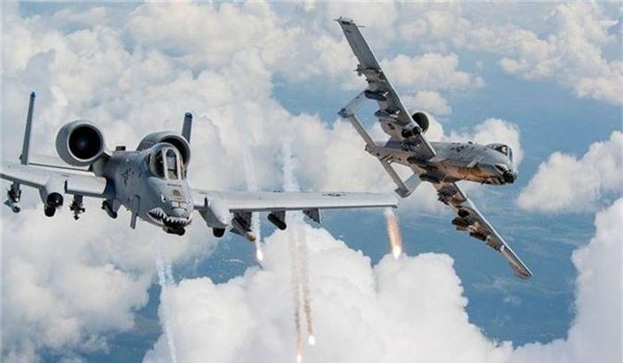  GBU-39 được chế tạo với khả năng đâm xuyên và công phá mạnh hơn các biến thể vũ khí cùng loại như JDAM. Các công nghệ được sử dụng để chế tạo bom GBU-39 gồm có: Xuyên mục tiêu cứng, thiết kế đâm xuyên và nổ cực mạnh. 