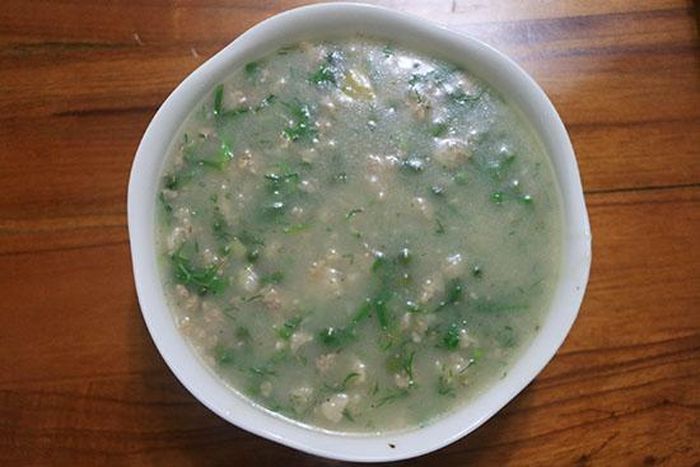 Bát cháo mắc nhung thơm lừng, hấp dẫn.