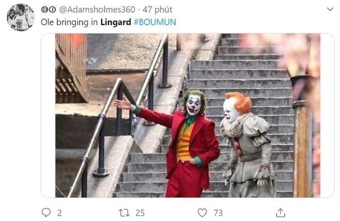  "HLV Solskjaer là gã hề, và ông ta tung một tên hề khác vào sân", tài khoản Adamsholmes chế nhạo MU. 