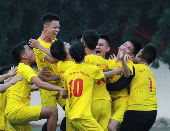  THPT Hà Đông thắng nghẹt thở... 
