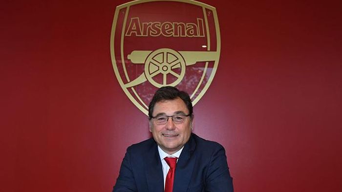 GĐ Raul Sanllehi muốn bổ nhiệm HLV Jose Mourinho