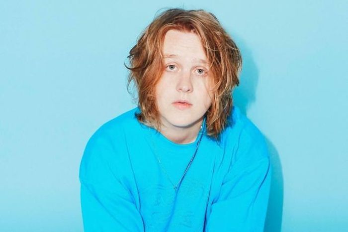 Lewis Capaldi không thích bị gọi là Ed Sheeran mới, dù có nhiều tương đồng về sự nghiệp và ngoại hình của hai người