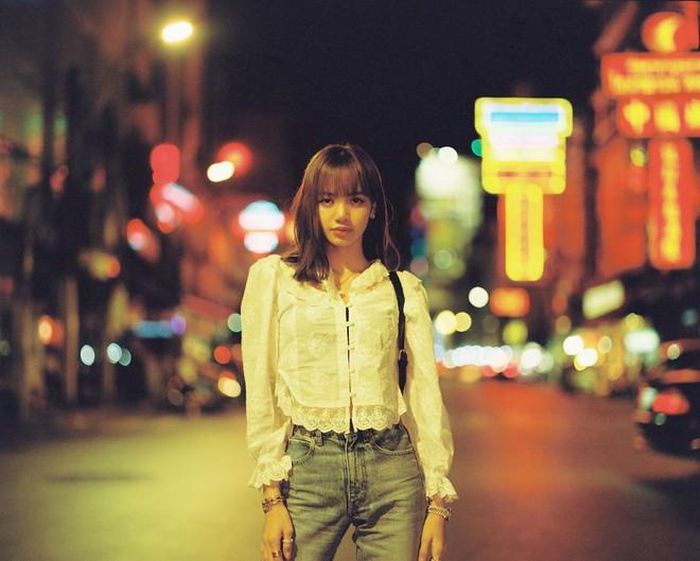 Chỉ mới tấn công thị trường xứ Trung, Lisa đã nhanh chóng đứng trong top đầu những idol nữ Kpop có lượng quan tâm và điểm xu hướng cao nhất ở đất nước này. 