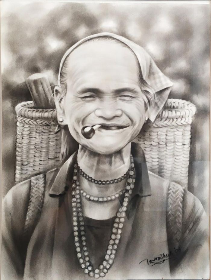 Bức truyền thần chân dung người phụ nữ dân tộc thiểu số 