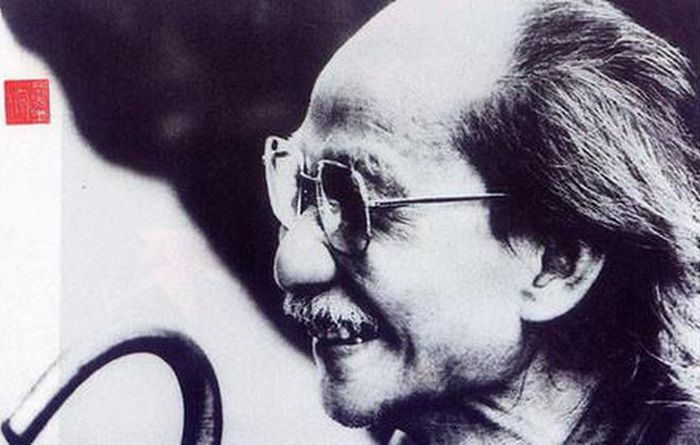  Nhà văn Nguyễn Tuân. 