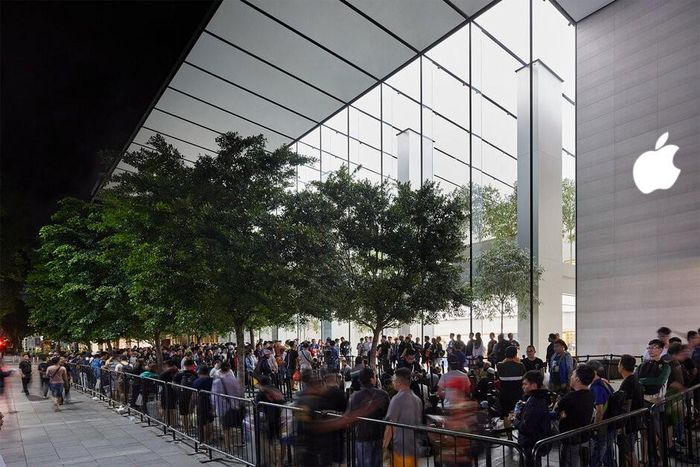 Người hâm mộ Apple cũng là một trong những nguyên nhân khiến nhiều người khác ghét thương hiệu này. Ảnh: PhoneArena.