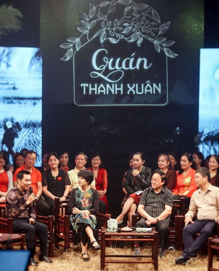 Cảnh trong trường quay chương trình Quán thanh xuân tháng 11.2019