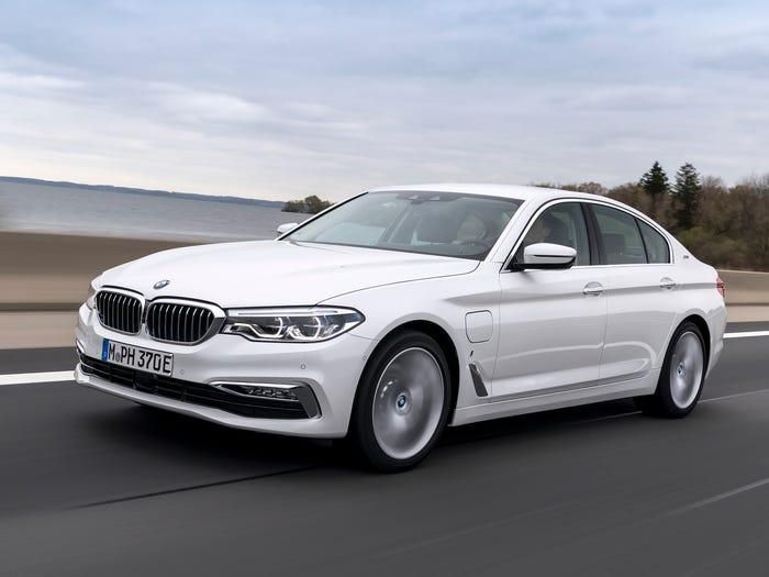  Là một trong các mẫu xe bán chạy nhất của BMW nhưng BMW 5 Series mất giá tới 69,2%. (Ảnh: BMW) 