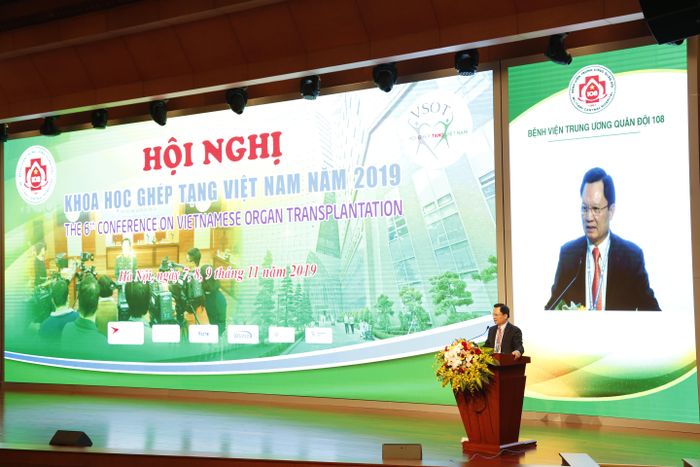 GS.TS Mai Hồng Bàng, Giám đốc Bệnh viện Trung ương Quân đội 108 phát biểu tại Hội nghị. Ảnh: VGP/Văn Thuấn