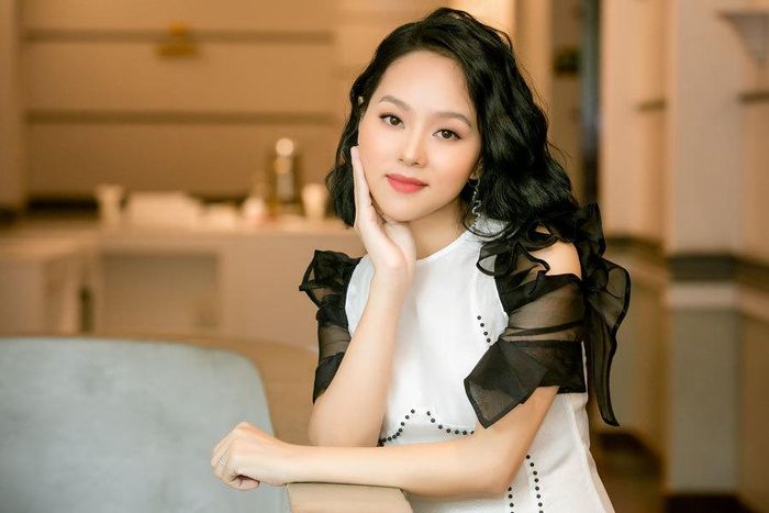 Muốn được mời tới sự kiện để hát chứ không phải để chụp ảnh.