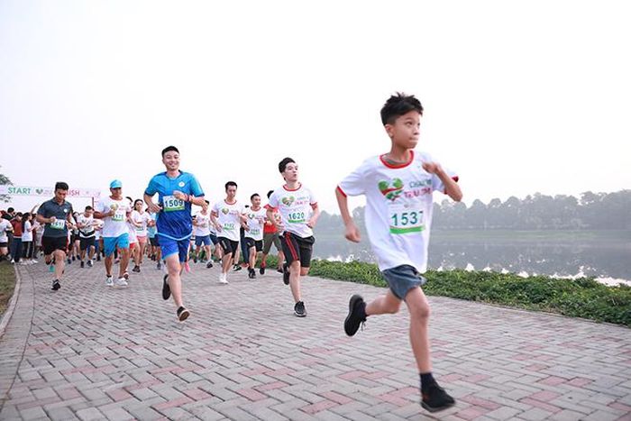 Nhiều em nhỏ cũng tham gia "Chạy vì trái tim"