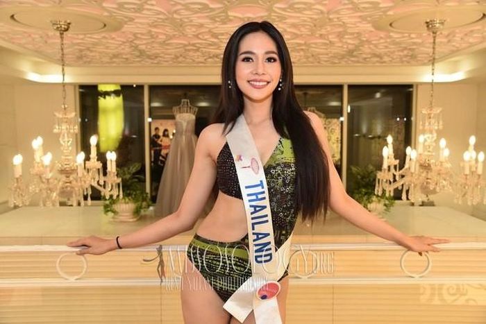 Trước đó, Sireethorn Leearamwat được chuyên trang Missosology dự đoán có khả năng tiến sâu nhờ giữ vững phong độ trong suốt quá trình thi. Leearamwat còn được khen thân thiện, hòa đồng với các thí sinh khác.