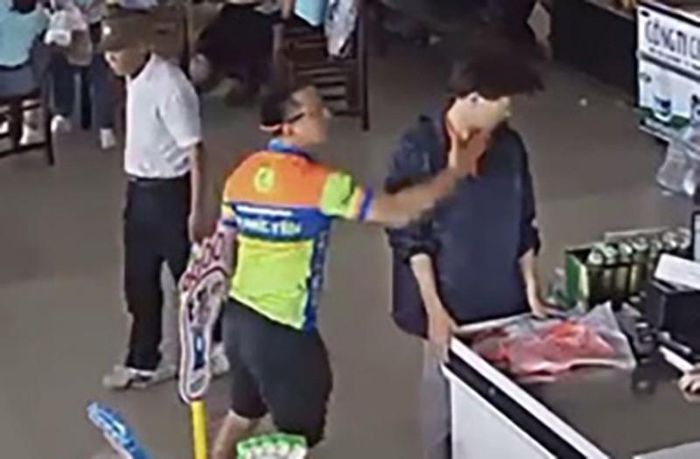 Đại tá Nguyễn Văn Vui - Phó Giám đốc công an tỉnh Thái Nguyên cho biết, hiện công an tỉnh đã tạm đình chỉ thượng úy Xô Việt để xác minh, làm rõ vụ việc. Ngoài ra, PGĐ CA Thái Nguyên cũng phủ nhận thượng úy Việt là con trai của mình như lời đồn trên mạng xã hội.