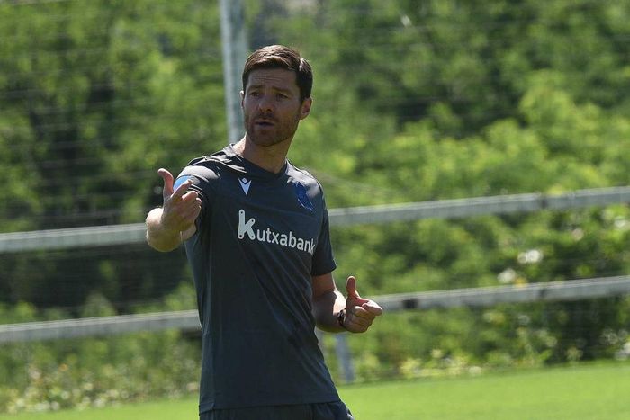 Xabi Alonso là ứng viên cho ghế HLV ở Bayern Munich