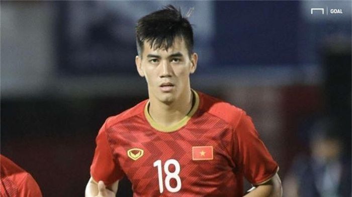 Những pha bứt tốc "đặc sản" của Văn Toàn hứa hẹn sẽ gây ra nhiều khó khăn cho hàng thủ UAE