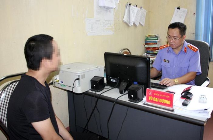 Nguyễn Văn P. trong buổi phúc cung tại Viện Kiểm sát Nhân dân huyện Đồng Hỷ trước phiên tòa xét xử.