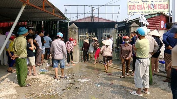 Nhiều tiểu thương mất hết tài sản sau vụ cháy. 