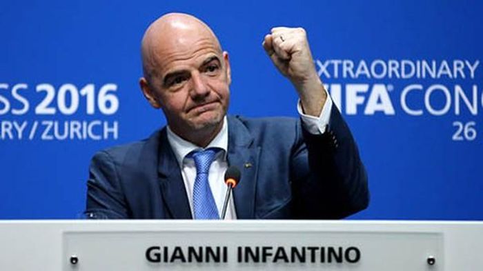 Ngày 13/11, Chủ tịch FIFA Gianni Infantino đã gửi thư cho ông Lê Khánh Hải chúc mừng LĐBĐ Việt Nam đã tổ chức thành công AFF Award 2019.