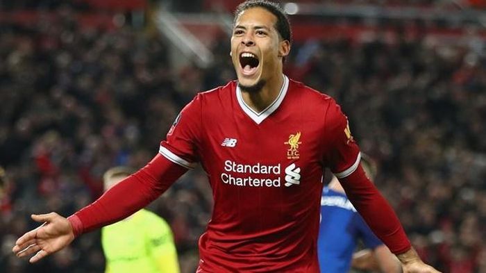 Van Dijk duy trì phong độ ổn định ở Liverpool