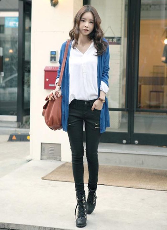 Phối Cardigan dáng dài cùng áo sơ mi