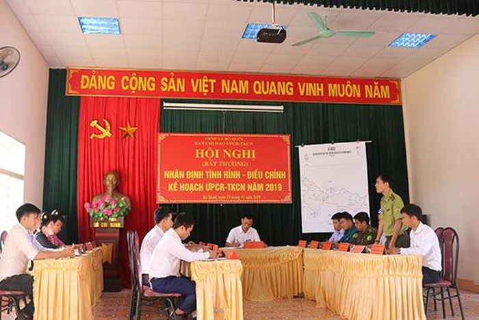 UBND xã Bó Mười tổ chức Hội nghị bất thường nhận định tình hình, điều chỉnh kế hoạch ƯPCR - TKCN.
