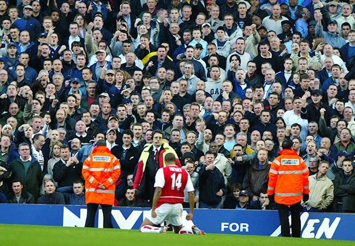 Mùa bóng 2002-03, Thierry Henry lập kỉ lục Premier League với 20 đường kiến tạo thành bàn