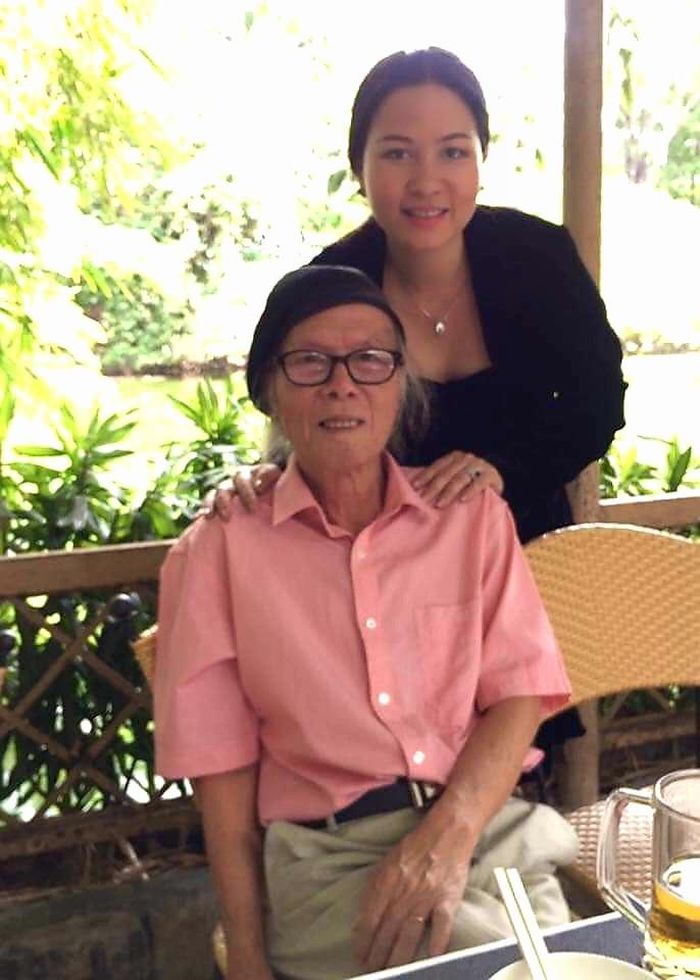 Nhà thơ Thanh Tùng và con gái Hoàng Lan Hương