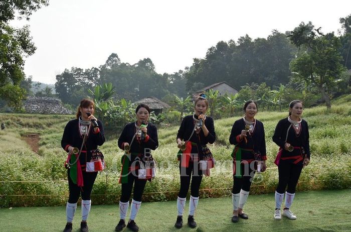 Múa chuông của dân tộc Dao