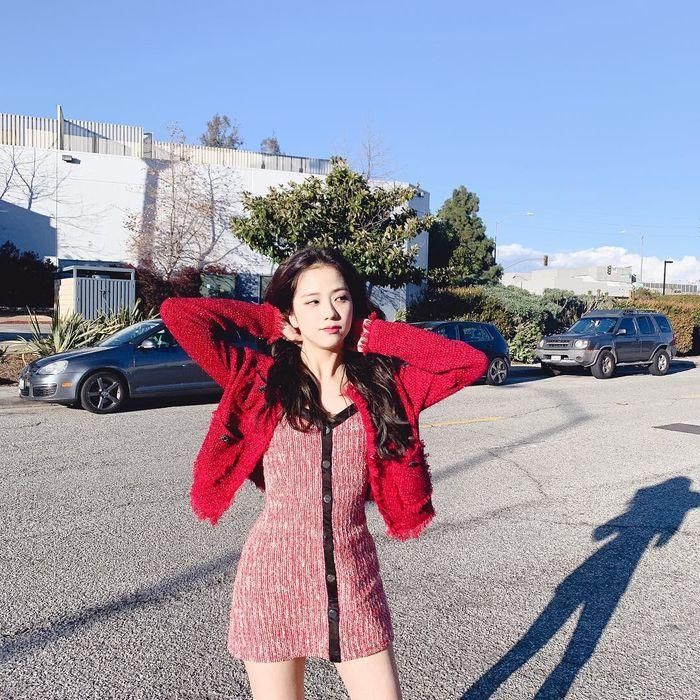 Jisoo đẹp ở mọi góc độ khiến fan mê mẩn
