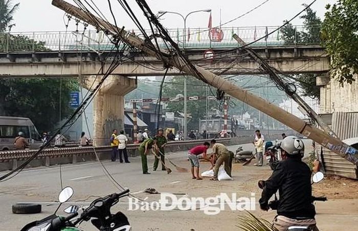 Sau sự cố cà phê vương vãi khắp mặt đường (ảnh: báo Đồng Nai).