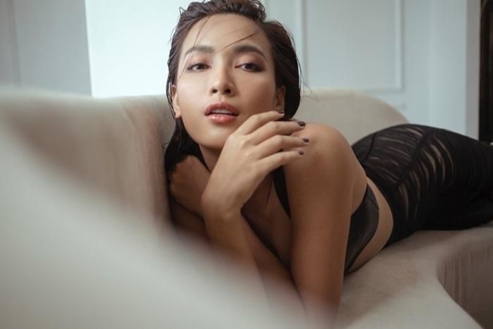 Sự thật, Ái Phương đã chuẩn bị đầy đủ từ kế hoạch làm đám cưới, váy cưới, chỉ còn thiếu... chồng. Dù vậy, cô vẫn đang tận hưởng hạnh phúc độc thân với ăn ngon, mặc đẹp và nhiều cơ hội công việc. "Tôi cảm thấy may mắn khi học được cách biết ơn mọi điều trong cuộc sống để lăng kính của mình trở nên tươi đẹp hơn. Ở tuổi này, tôi không cáu gắt, không toan tính quá nhiều và thấy mình cũng trở nên trẻ trung hơn", cô trải lòng.