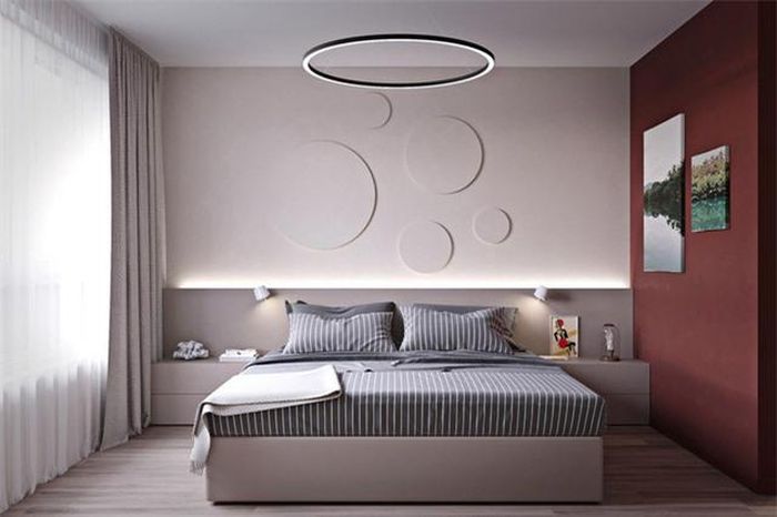 Nếu không thích trang trí đầu giường bằng màu đỏ, hãy thử chuyển trọng tâm sang một bức tường liền kề.
