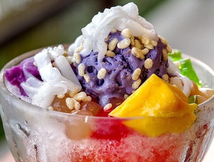 Halo Halo sẽ là món giải khát tuyệt vời dành cho bạn khi đến ghé thăm đất nước Philippines, đặc biệt trong những ngày hè nóng nực
