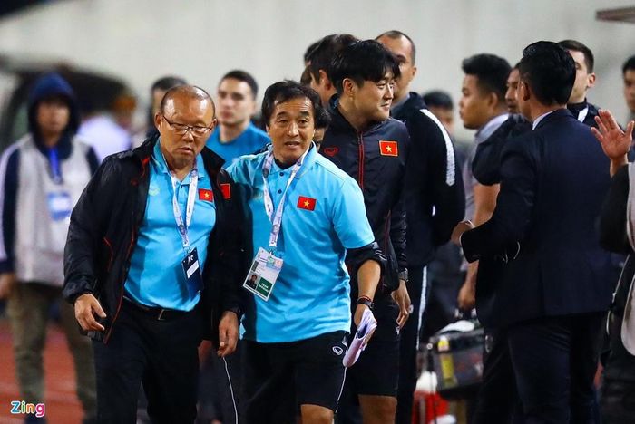 VFF đã gửi kiến nghị lên AFC về vụ khiêu khích này. Ảnh: Minh Chiến.