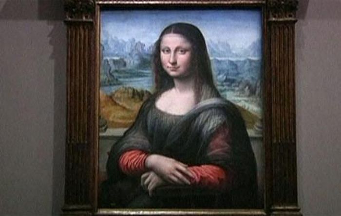 Bản sao bức Mona Lisa tại bảo tàng Louvre. Ảnh: Reuters