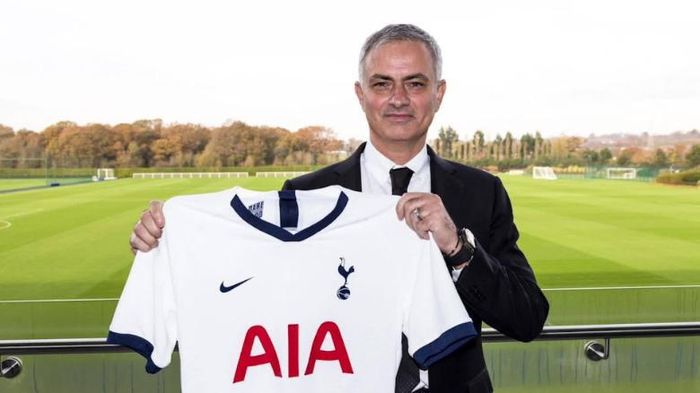 Tottenham sẽ bước vào triều đại mới với Jose Mourinho.